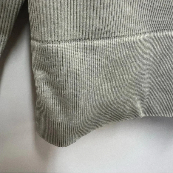 Offline by Aerie Seamless Long Sleeve Crop Top Workout Top With Pattern Size L - Picture 6 of 11